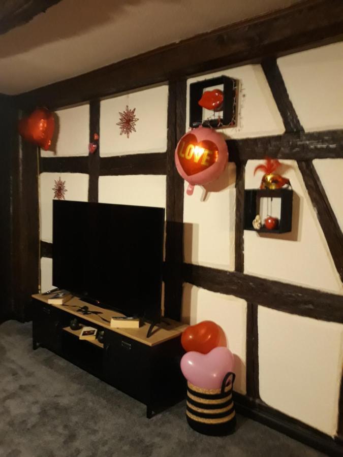 Love Room Le Rouge Et Noir Barr Bagian luar foto