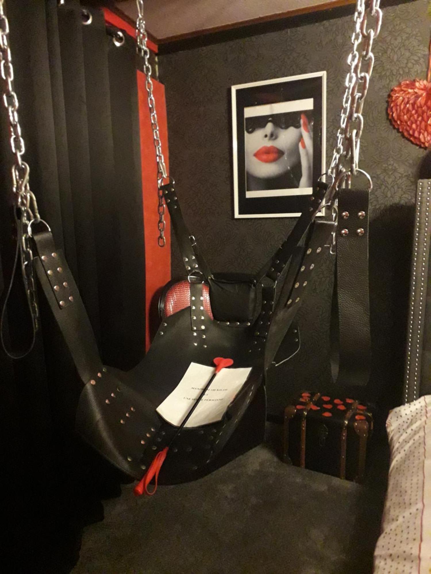Love Room Le Rouge Et Noir Barr Bagian luar foto