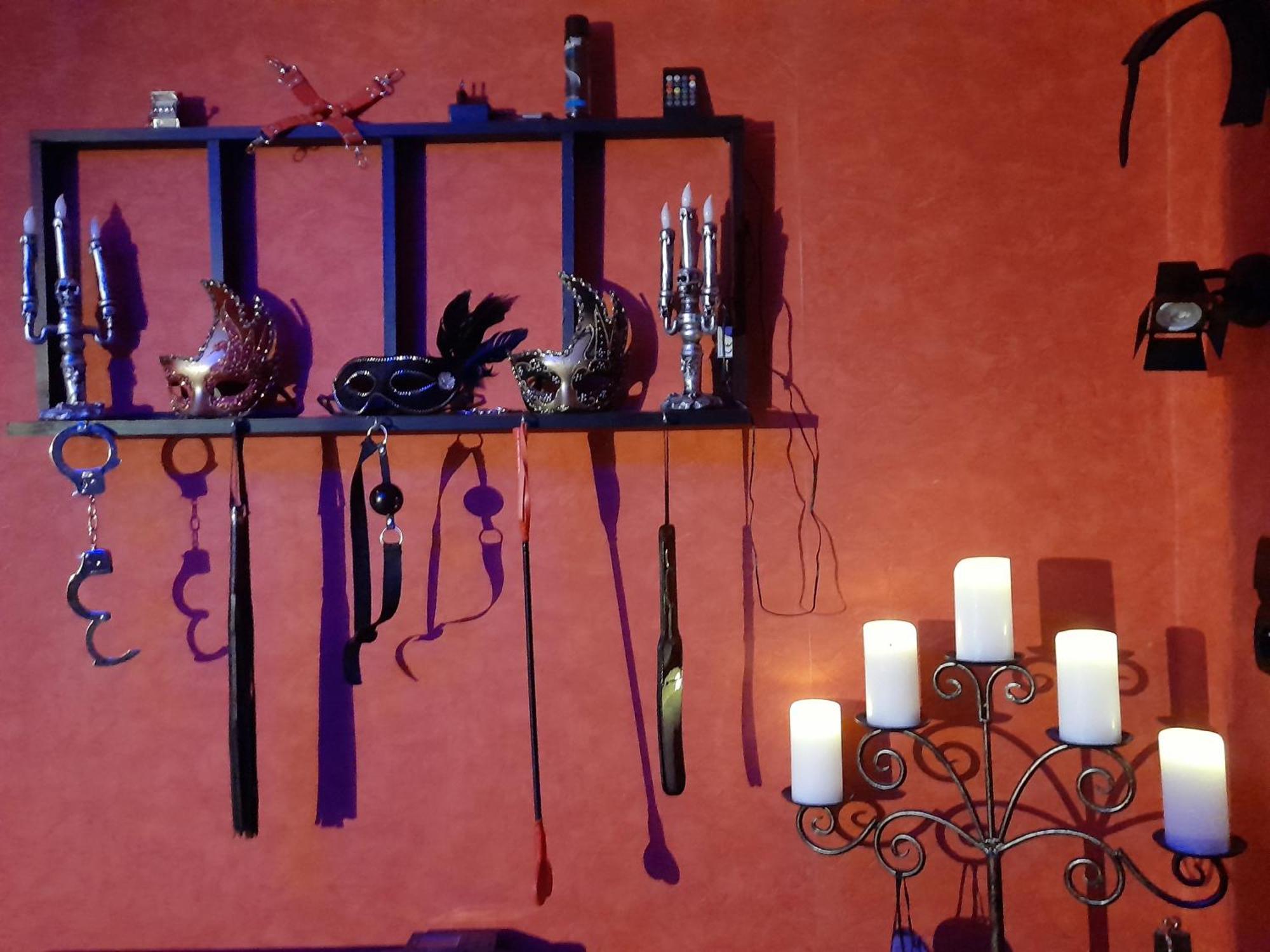 Love Room Le Rouge Et Noir Barr Bagian luar foto
