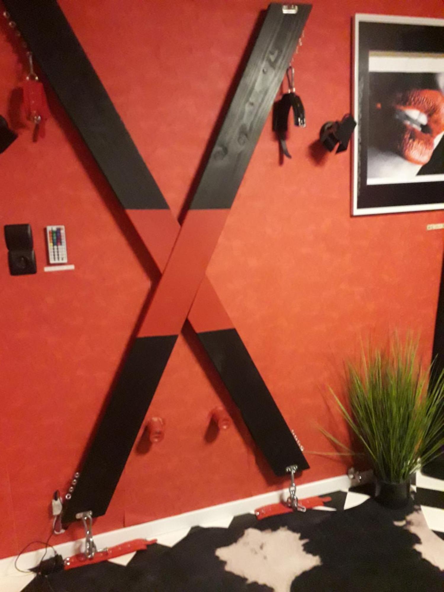 Love Room Le Rouge Et Noir Barr Bagian luar foto